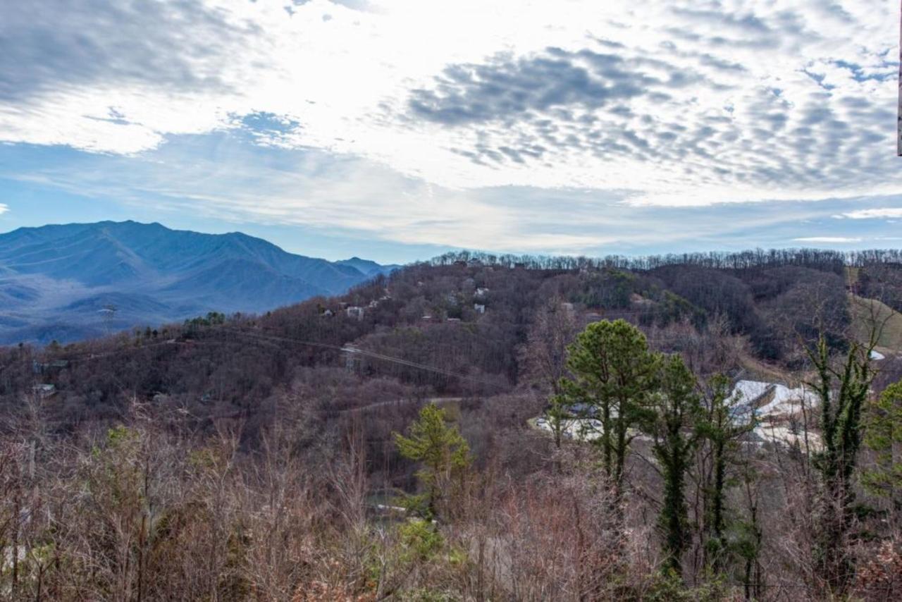 Smoky Mountains Studio With Balcony Гатлинбург Экстерьер фото
